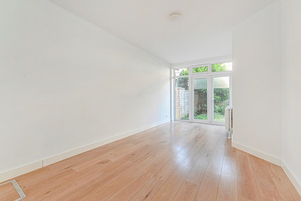 Medium property photo - Van Zeggelenlaan 303, 2524 AK Den Haag